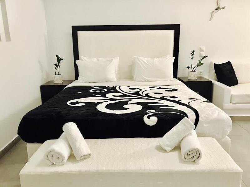 Queen Boutique Suites Mykonos Town Exterior photo