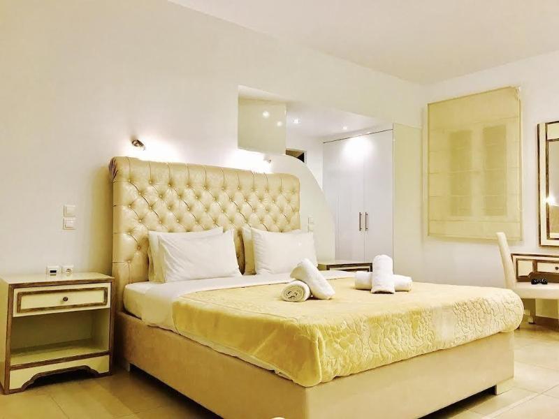 Queen Boutique Suites Mykonos Town Exterior photo