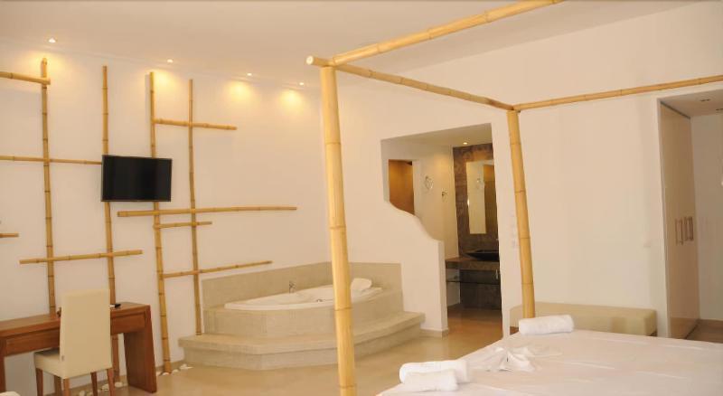 Queen Boutique Suites Mykonos Town Exterior photo