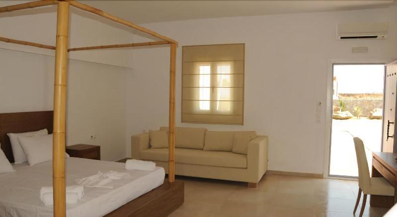 Queen Boutique Suites Mykonos Town Exterior photo