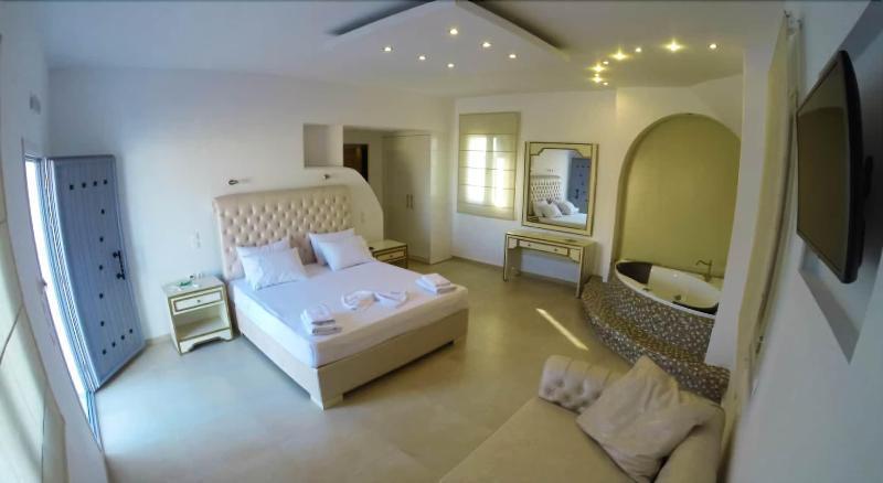 Queen Boutique Suites Mykonos Town Exterior photo