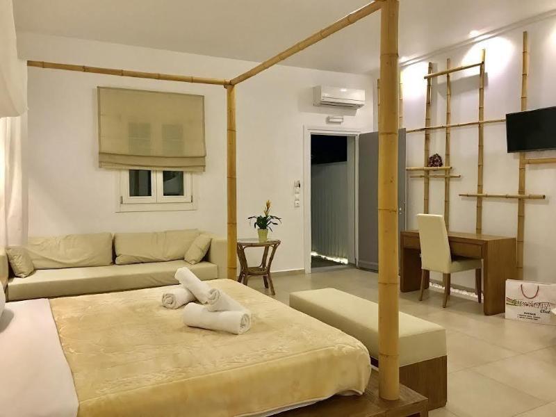 Queen Boutique Suites Mykonos Town Exterior photo