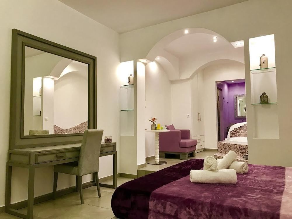Queen Boutique Suites Mykonos Town Exterior photo