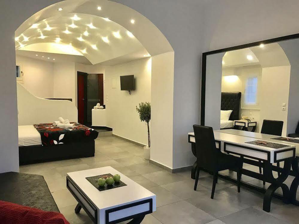 Queen Boutique Suites Mykonos Town Exterior photo