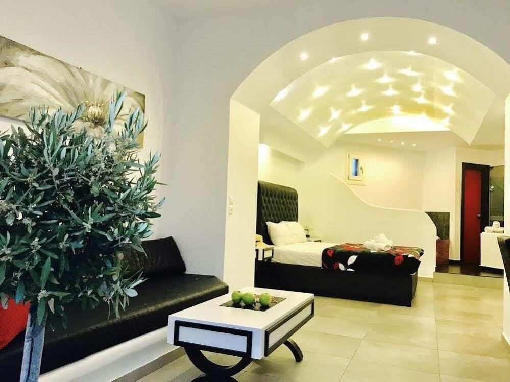 Queen Boutique Suites Mykonos Town Exterior photo