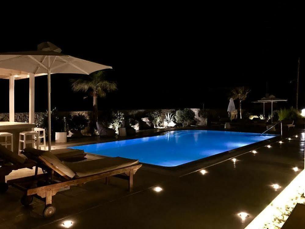 Queen Boutique Suites Mykonos Town Exterior photo