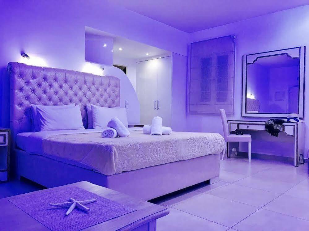 Queen Boutique Suites Mykonos Town Exterior photo